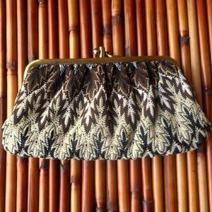 EUC LULU Black/Cream/Brown Leaves Fabric Coin Purse w/Gold Trim w/Kiss Clasp